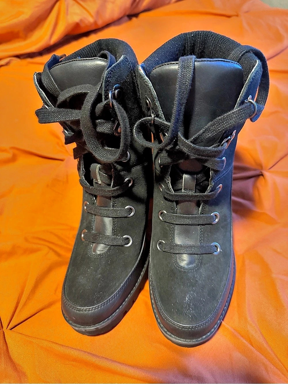 UGG Cambridge Boot Black Lace-Up Ankle Boots